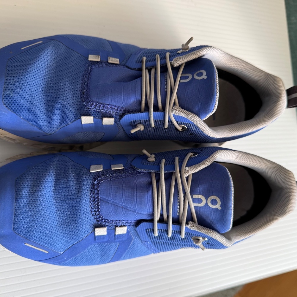 Women's OnCloud WP Sneaker Size 7 - Picture 3 of 5